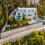 别墅 Serenity Luxury Lakeside Manor By Pik Host