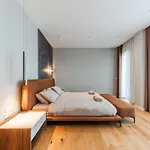 别墅 Serenity Luxury Lakeside Manor By Pik Host *