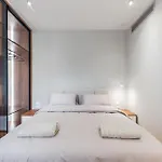 别墅 Serenity Luxury Lakeside Manor By Pik Host