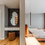 Serenity Luxury Lakeside Manor By Pik Host 别墅