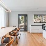别墅 Serenity Luxury Lakeside Manor By Pik Host