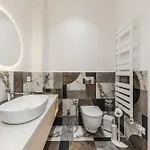 Serenity Luxury Lakeside Manor By Pik Host 别墅 *