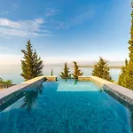 别墅 Serenity Luxury Lakeside Manor By Pik Host Široka
