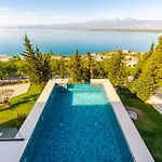 Serenity Luxury Lakeside Manor By Pik Host * Široka