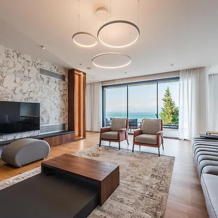 Serenity Luxury Lakeside Manor By Pik Host * Široka