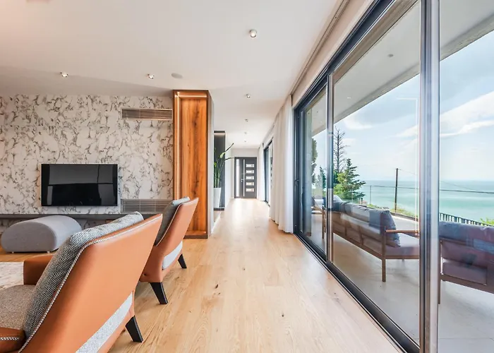 Serenity Luxury Lakeside Manor By Pik Host Вилла Shiroka