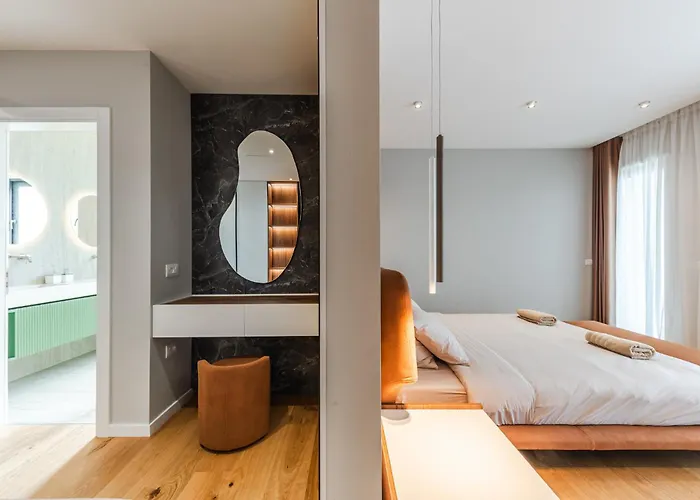 Serenity Luxury Lakeside Manor By Pik Host فيلة