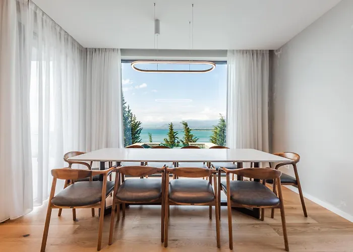 Serenity Luxury Lakeside Manor By Pik Host * Shiroka
