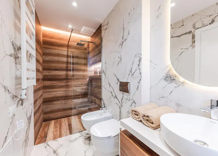 Serenity Luxury Lakeside Manor By Pik Host *
