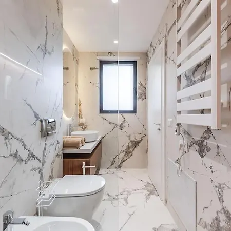 فيلة Serenity Luxury Lakeside Manor By Pik Host