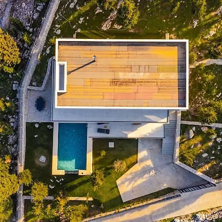 Serenity Luxury Lakeside Manor By Pik Host فيلة Široka