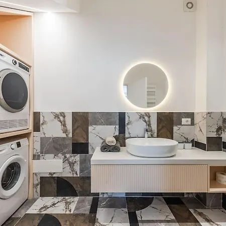 فيلة Serenity Luxury Lakeside Manor By Pik Host