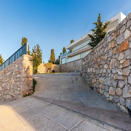 Serenity Luxury Lakeside Manor By Pik Host * Široka