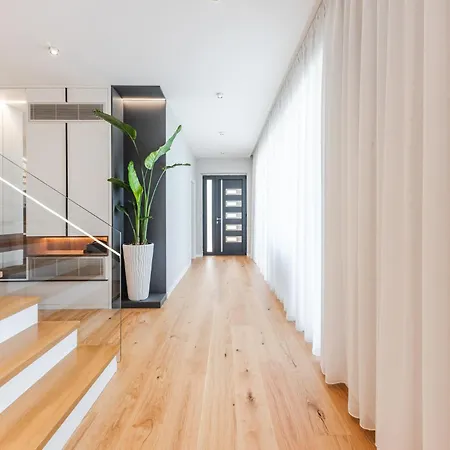 Serenity Luxury Lakeside Manor By Pik Host Shiroka