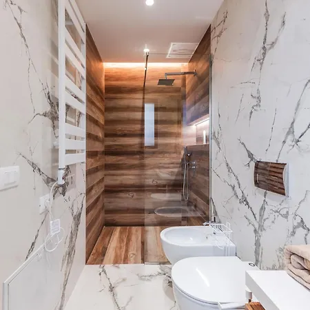 Vila Serenity Luxury Lakeside Manor By Pik Host