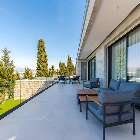 Serenity Luxury Lakeside Manor By Pik Host Вилла Shiroka