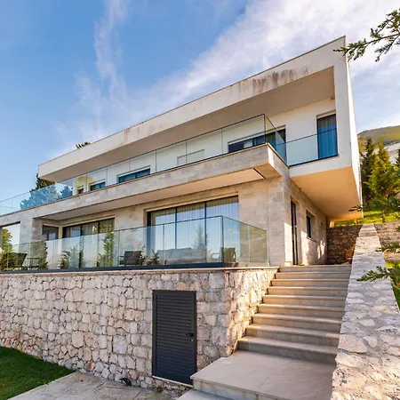 Вилла Serenity Luxury Lakeside Manor By Pik Host Shiroka